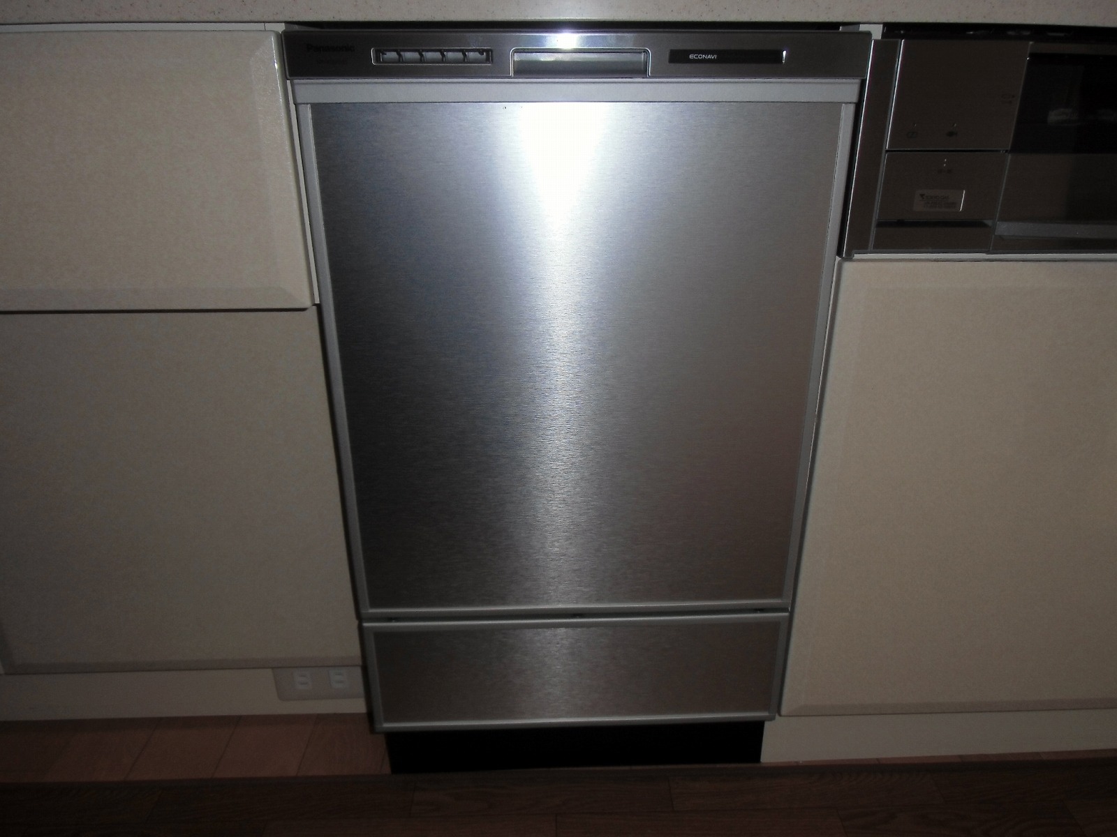 Panasonic　食器洗い乾燥機　NP-45MD6S