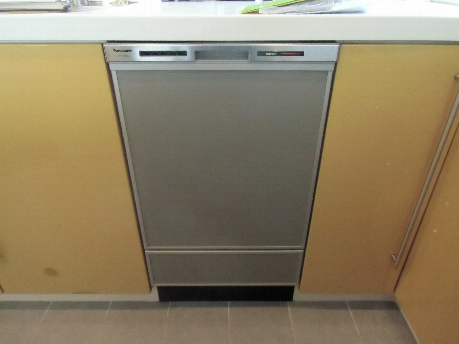 Panasonic製食器洗い乾燥機 NP-45MD6S
