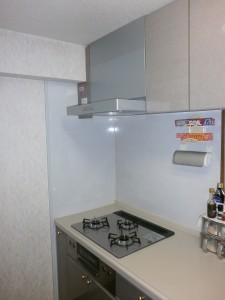 施工前コンロ　レンジフード
