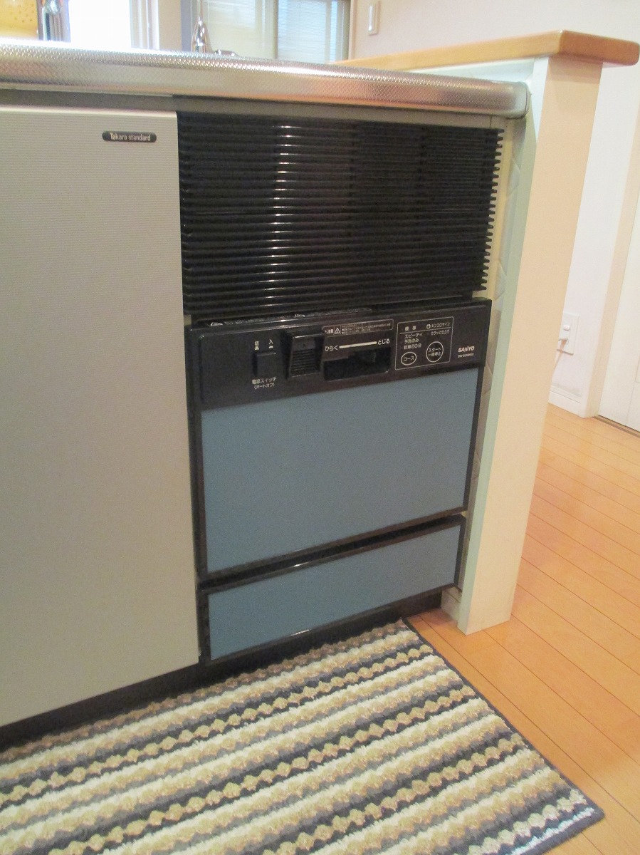 サンヨー　食器洗い乾燥機　DW-S51BR