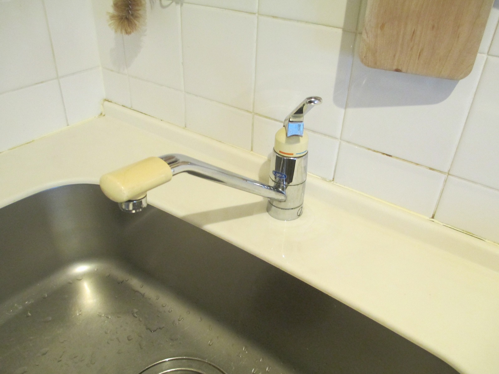 品番不明　水栓