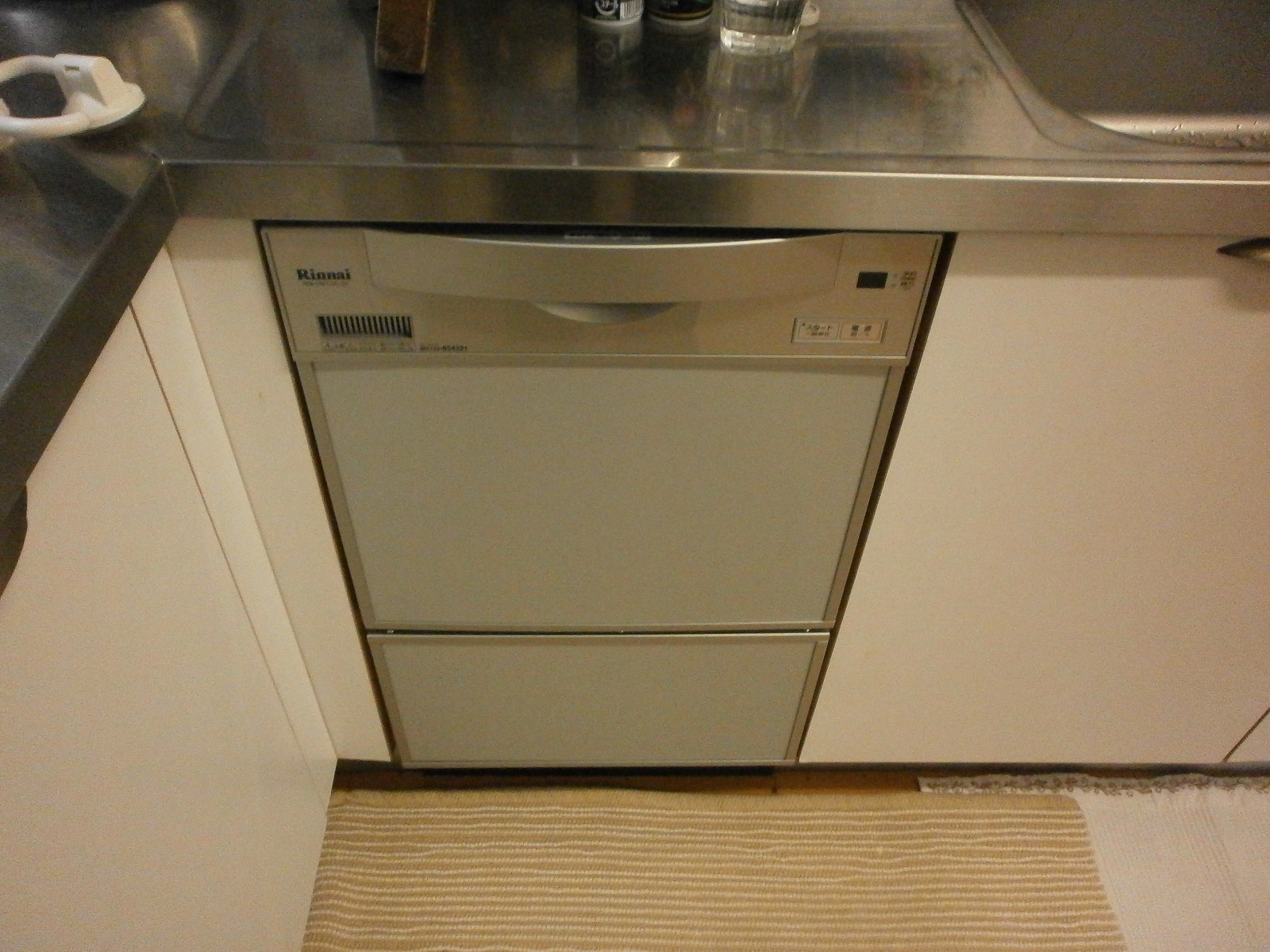 リンナイ製食器洗い乾燥機　RKWR-C401C(A)−SV