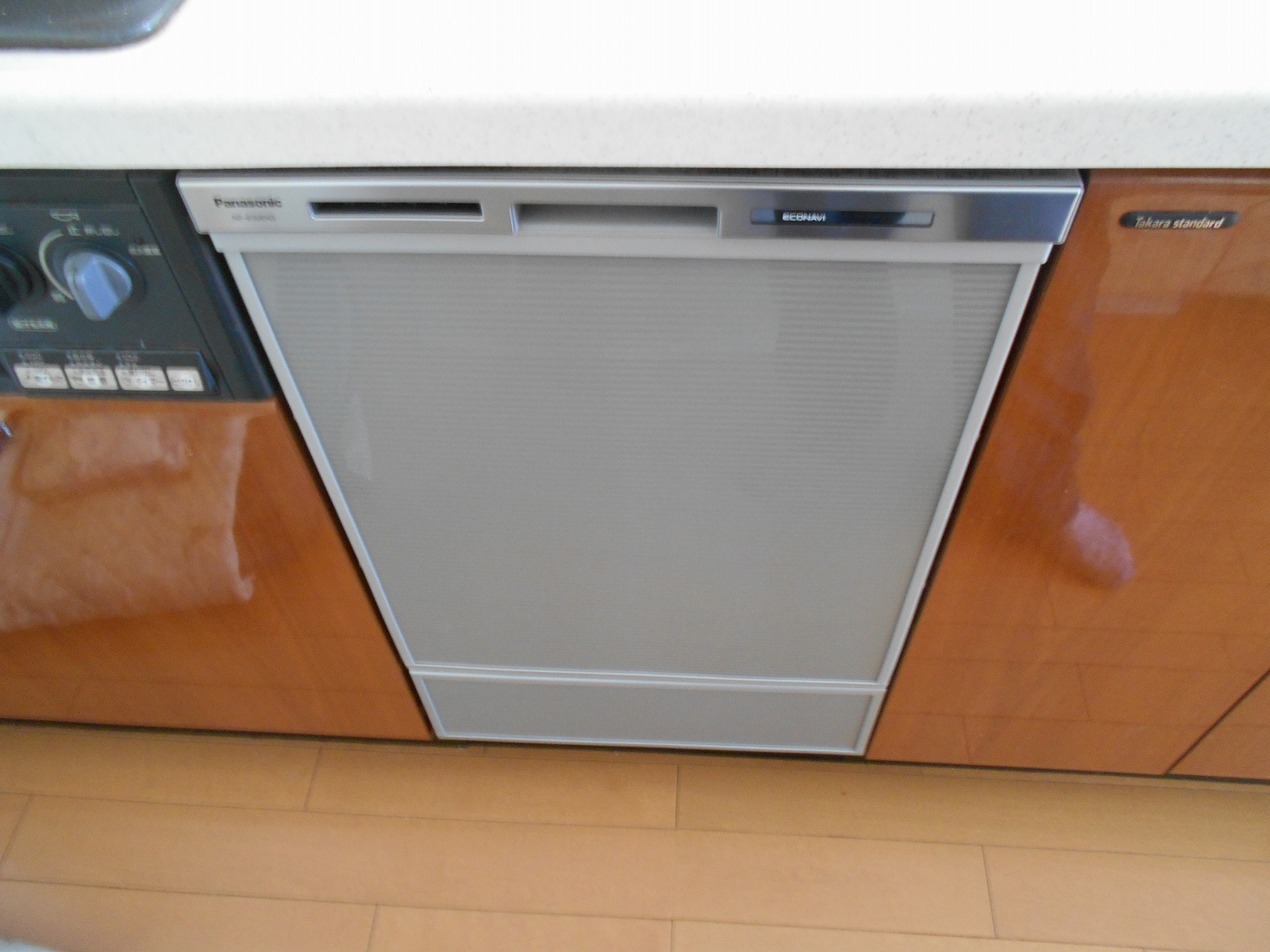 Panasonic製食器洗い乾燥機　NP-45MD6S