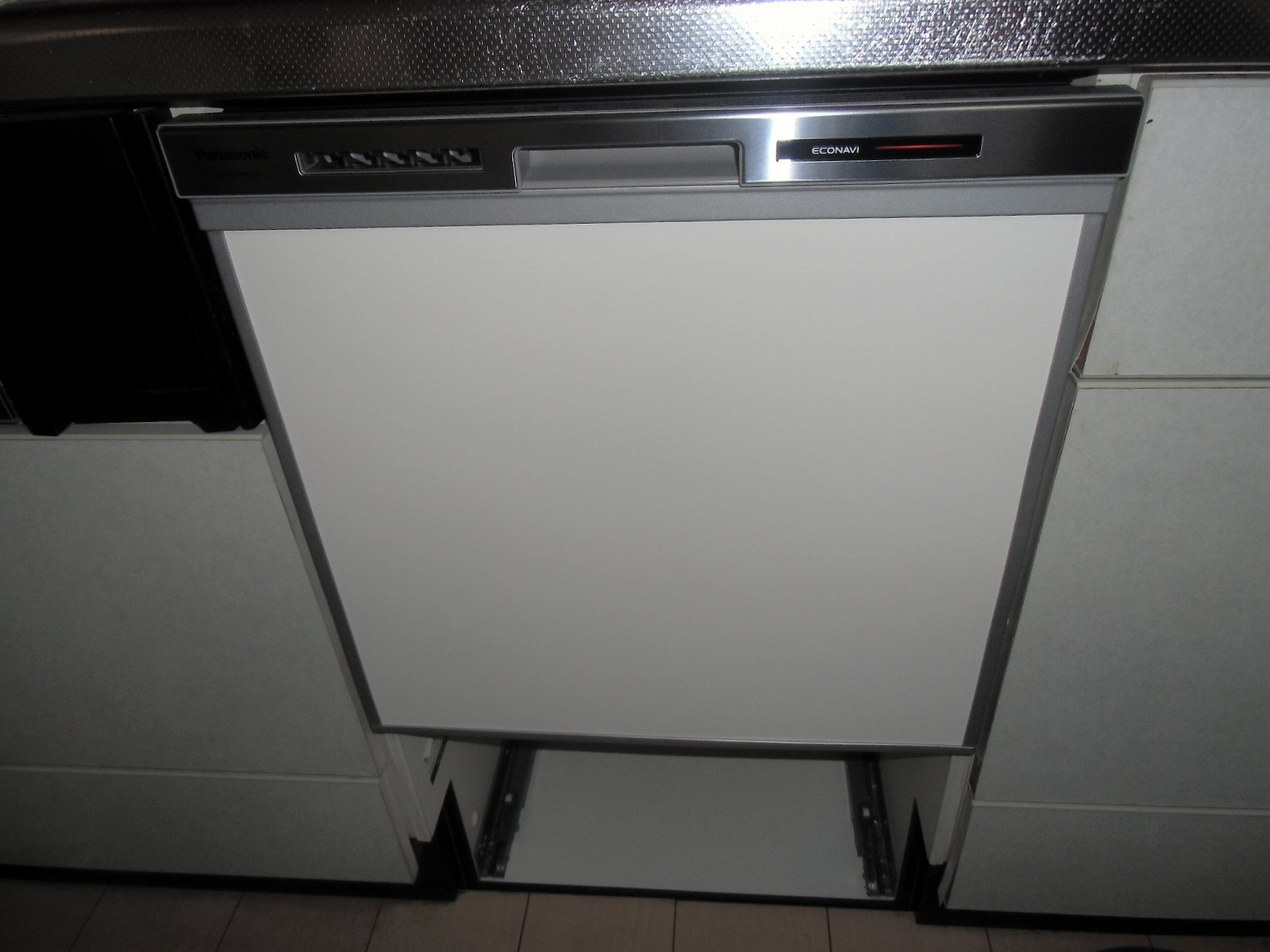 Panasonic製食器洗い乾燥機 NP-45MS6S