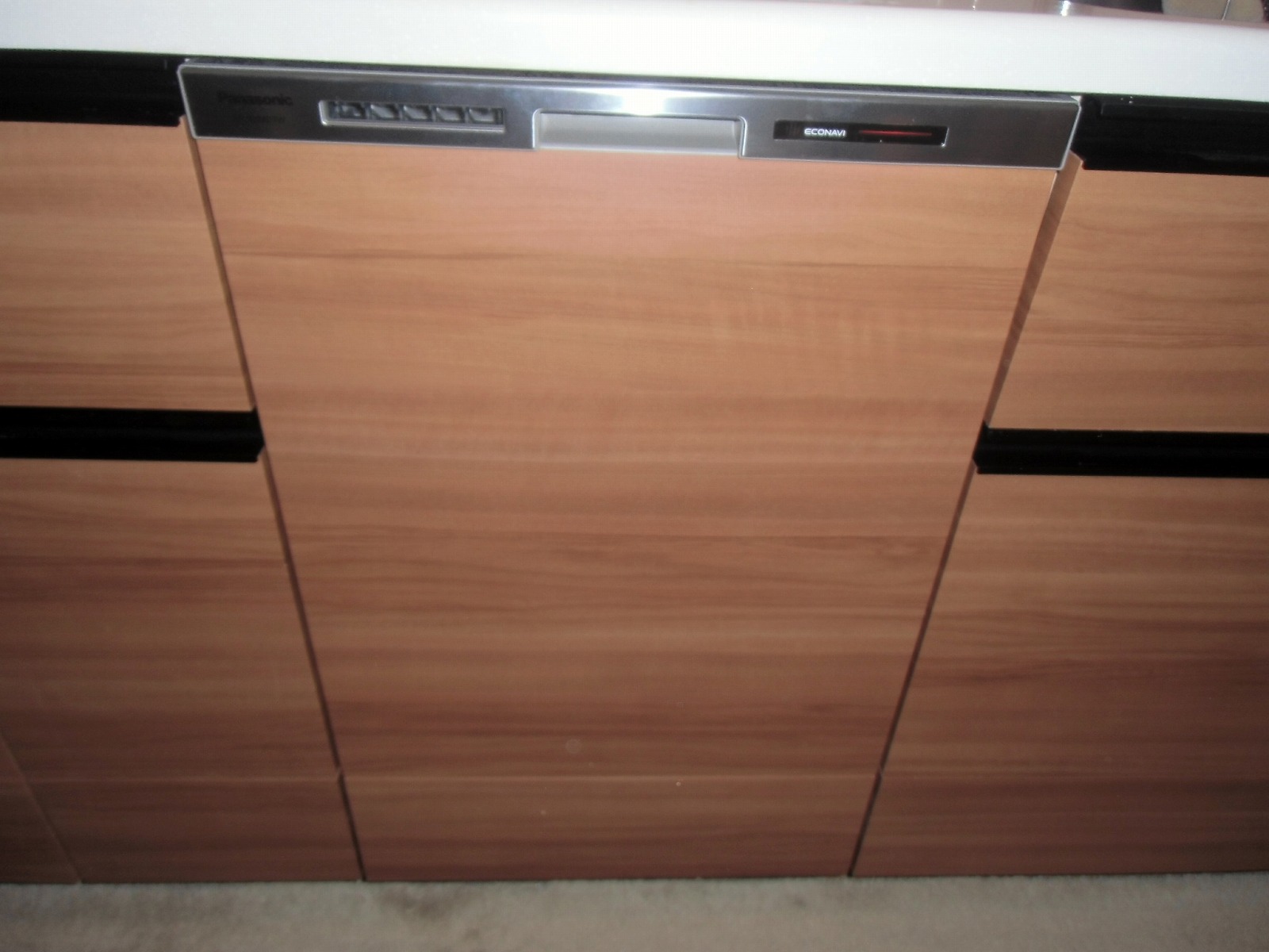Panasonic製食器洗い乾燥機 NP-45MD7W