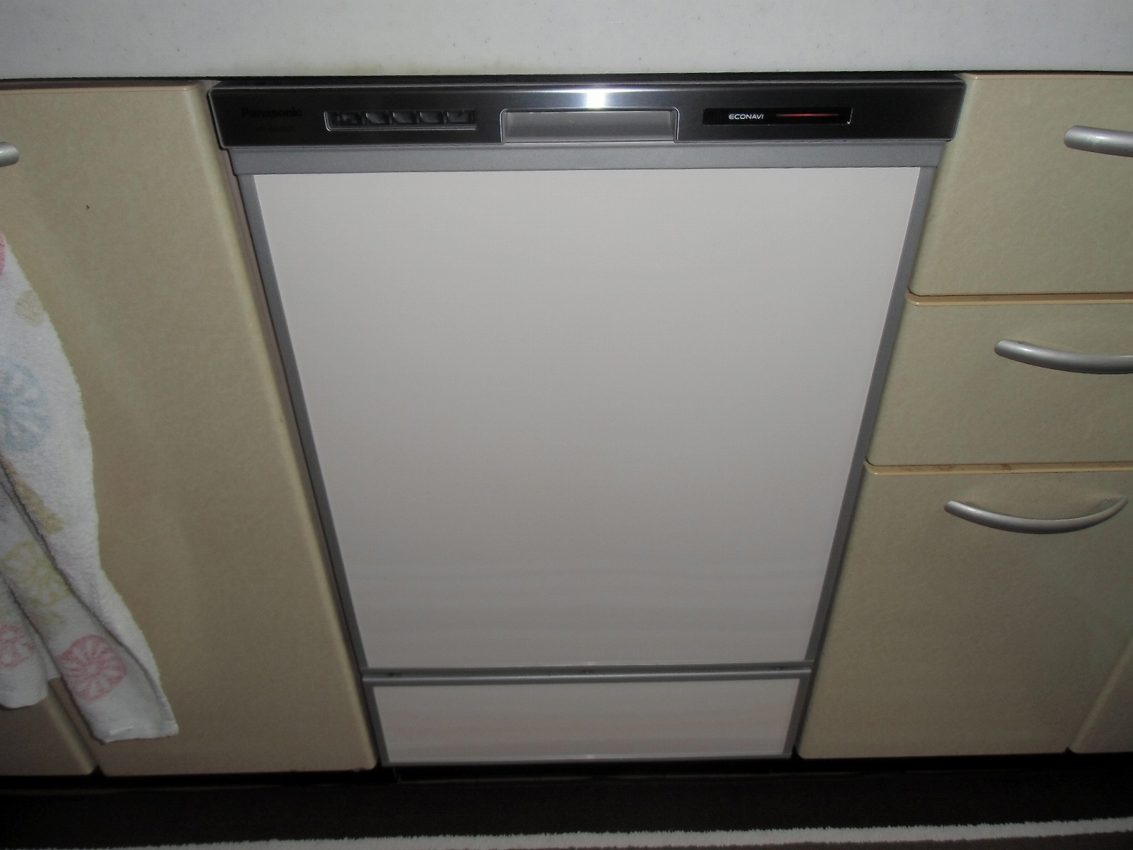 Panasonic製食器洗い乾燥機 NP-45MD7S