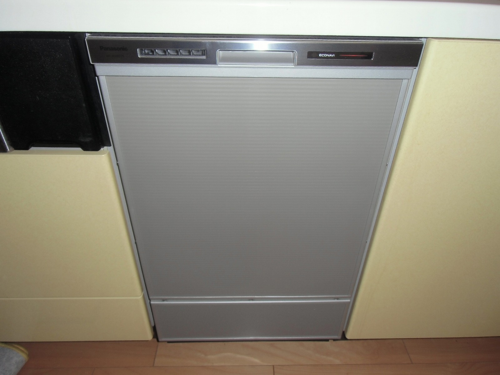 Panasonic製食器洗い乾燥機 NP-45MD7S