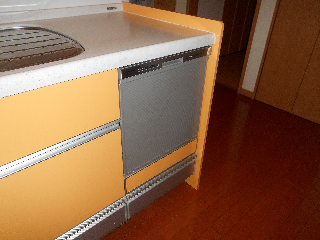 Panasonic製食器洗い乾燥機 NP-45MS7S