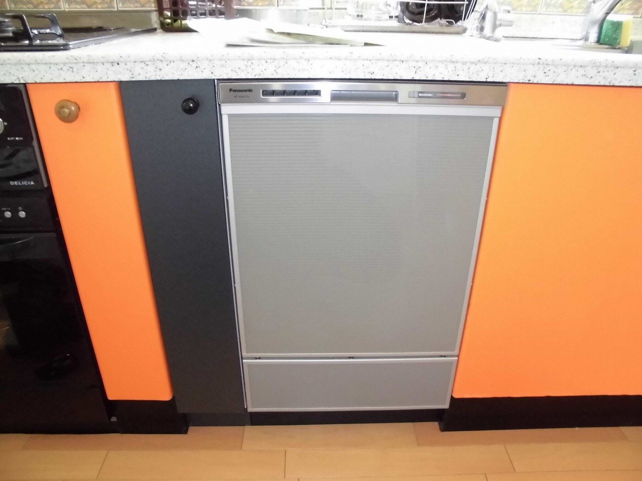Panasonic製食器洗い乾燥機 NP-45MD7S