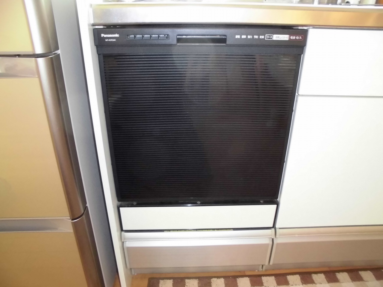Panasonic製食器洗い乾燥機　NP-45RS6K