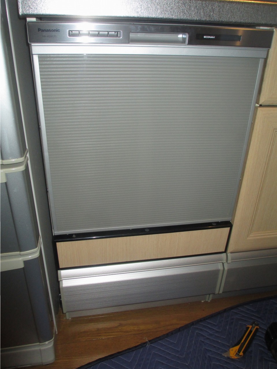 Panasonic製食器洗い乾燥機 NP-45MS7S