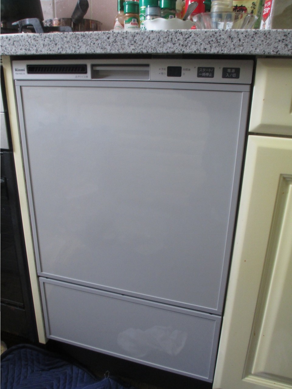 リンナイ製食器洗い乾燥機 RSW-F402C-SV