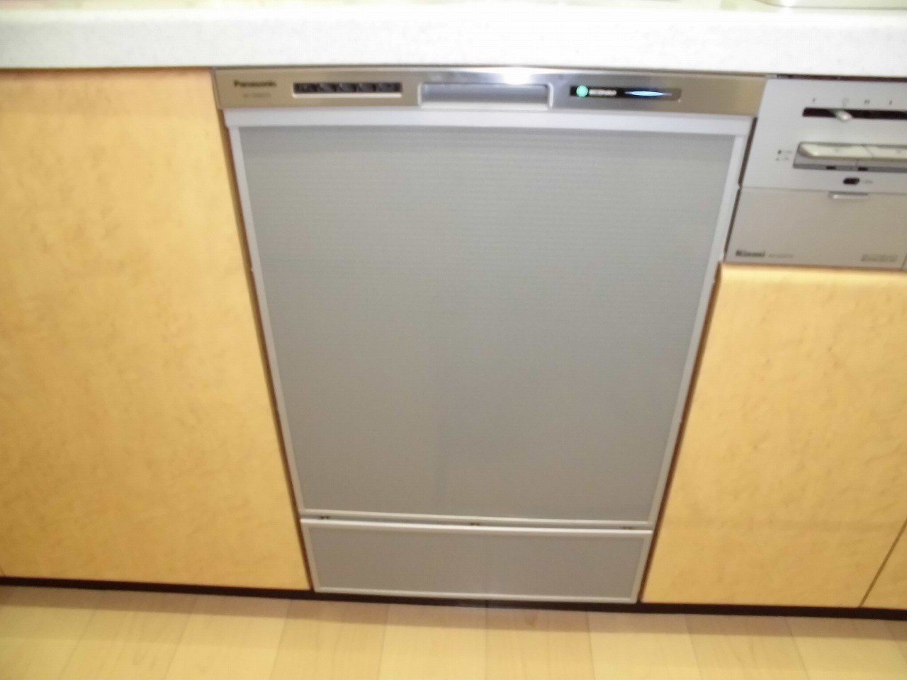 Panasonic製食器洗い乾燥機 NP-45MD7S
