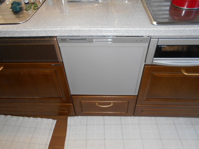 リンナイ製食器洗い乾燥機 RKW-404A-SV