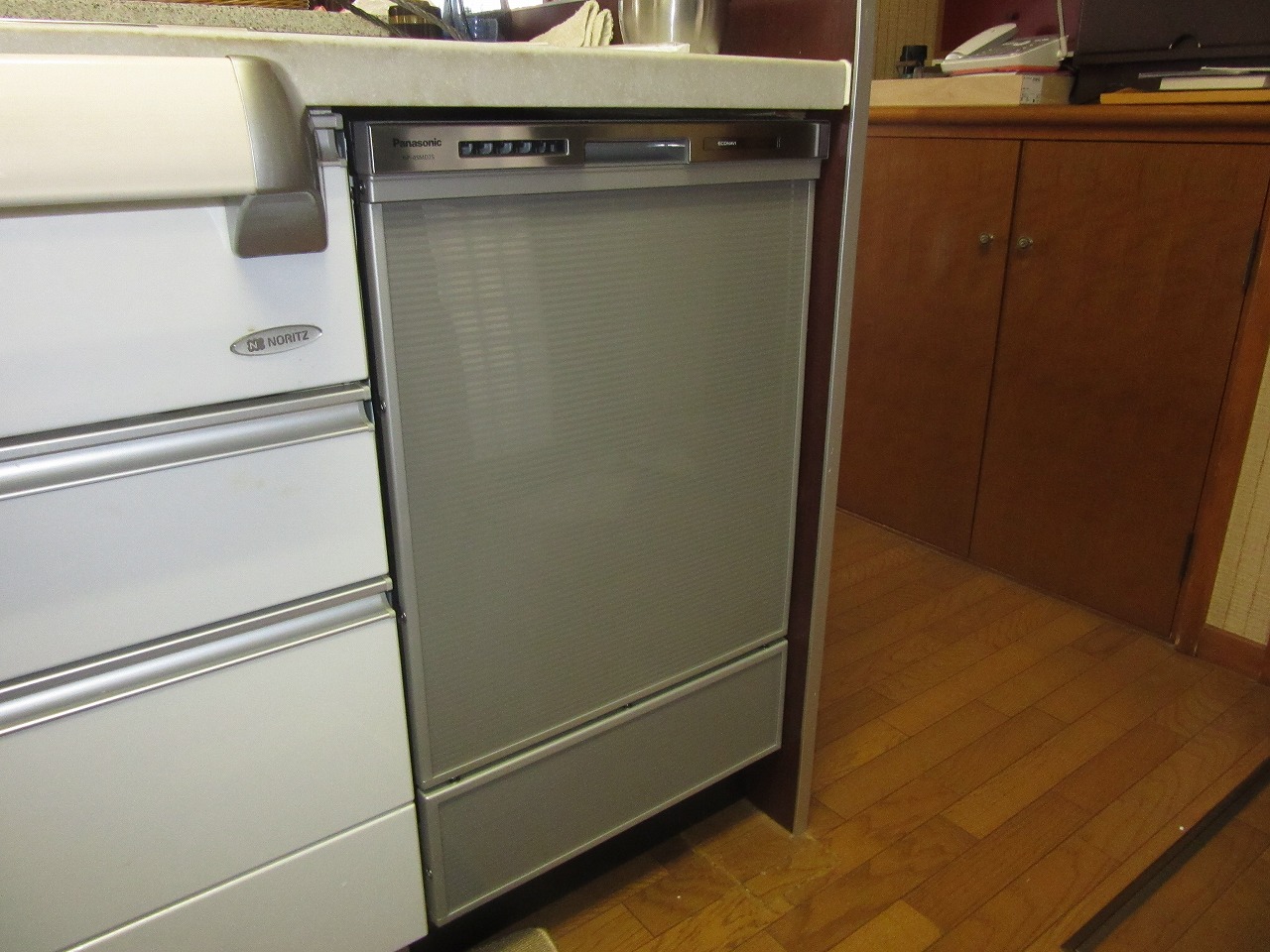 Panasonic製食器洗い乾燥機 NP-45MS7S