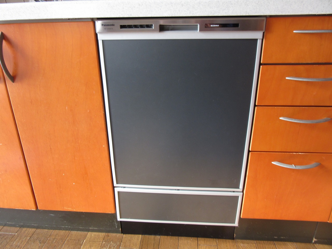 Panasonic製食器洗い乾燥機 NP-45MD7S