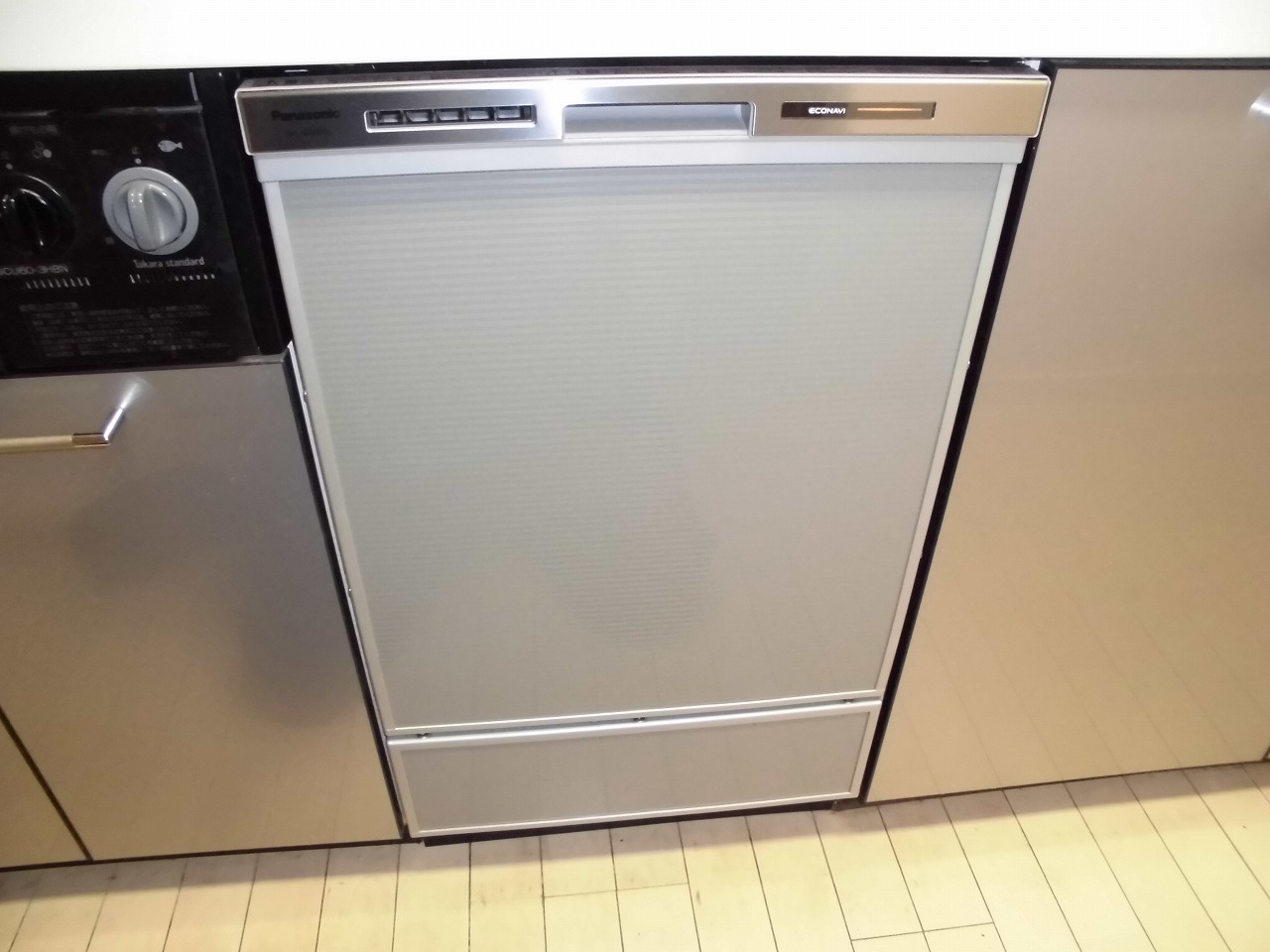 Panasonic製食器洗い乾燥機　NP-45MD7S