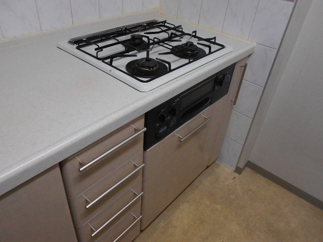 DG3058NR