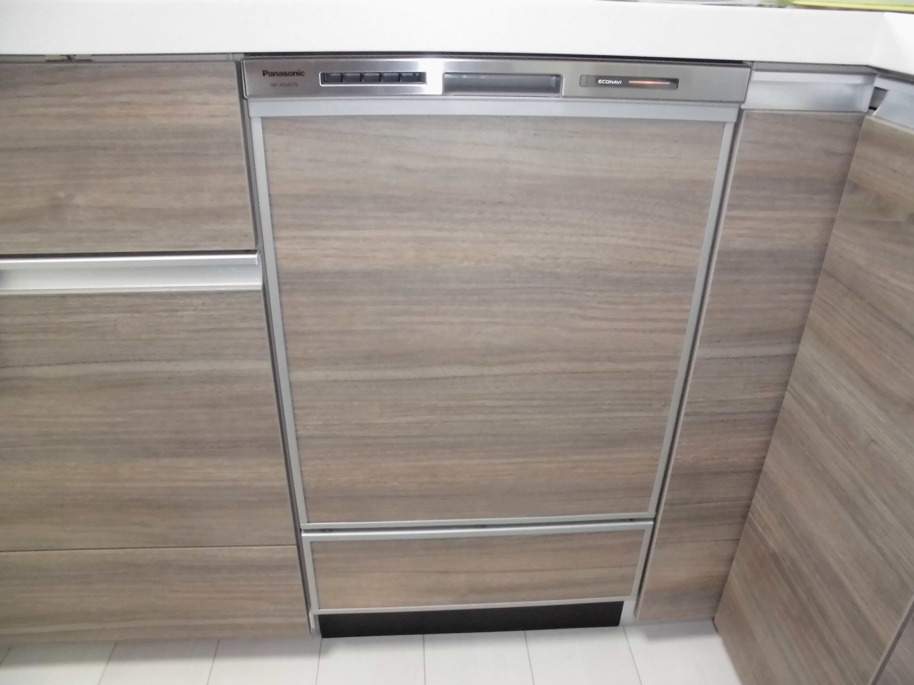 Panasonic製食器洗い乾燥機 NP-45MD7S
