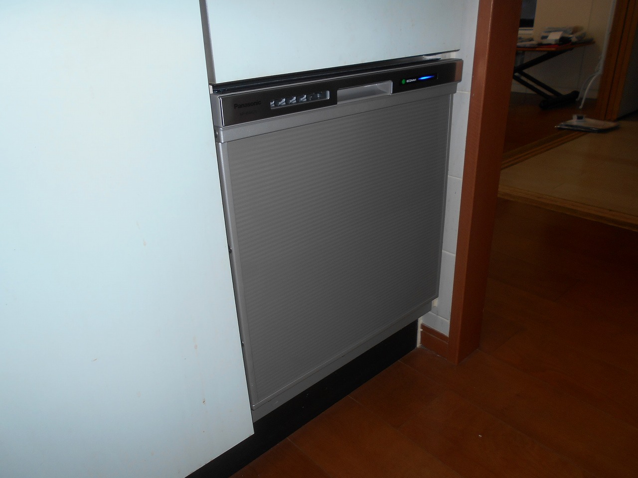 Panasonic製食器洗い乾燥機 NP-45MS7S
