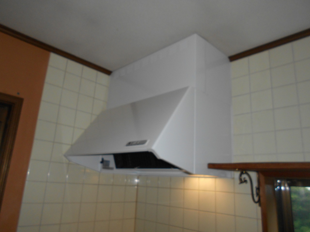 富士工業製レンジフード BDR-3HL-7517W