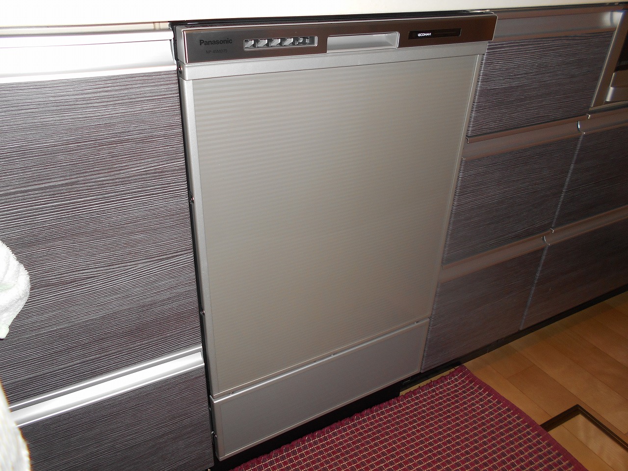 Panasonic製食器洗い乾燥機 NP-45MD7S