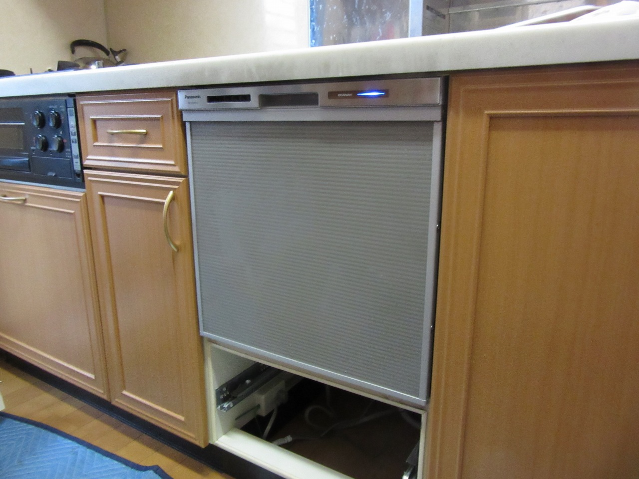 Panasonic製食器洗い乾燥機 NP-45MS7S
