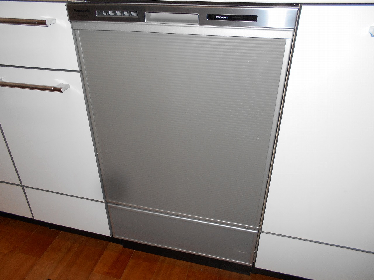 Panasonic製食器洗い乾燥機 NP-45MD8S