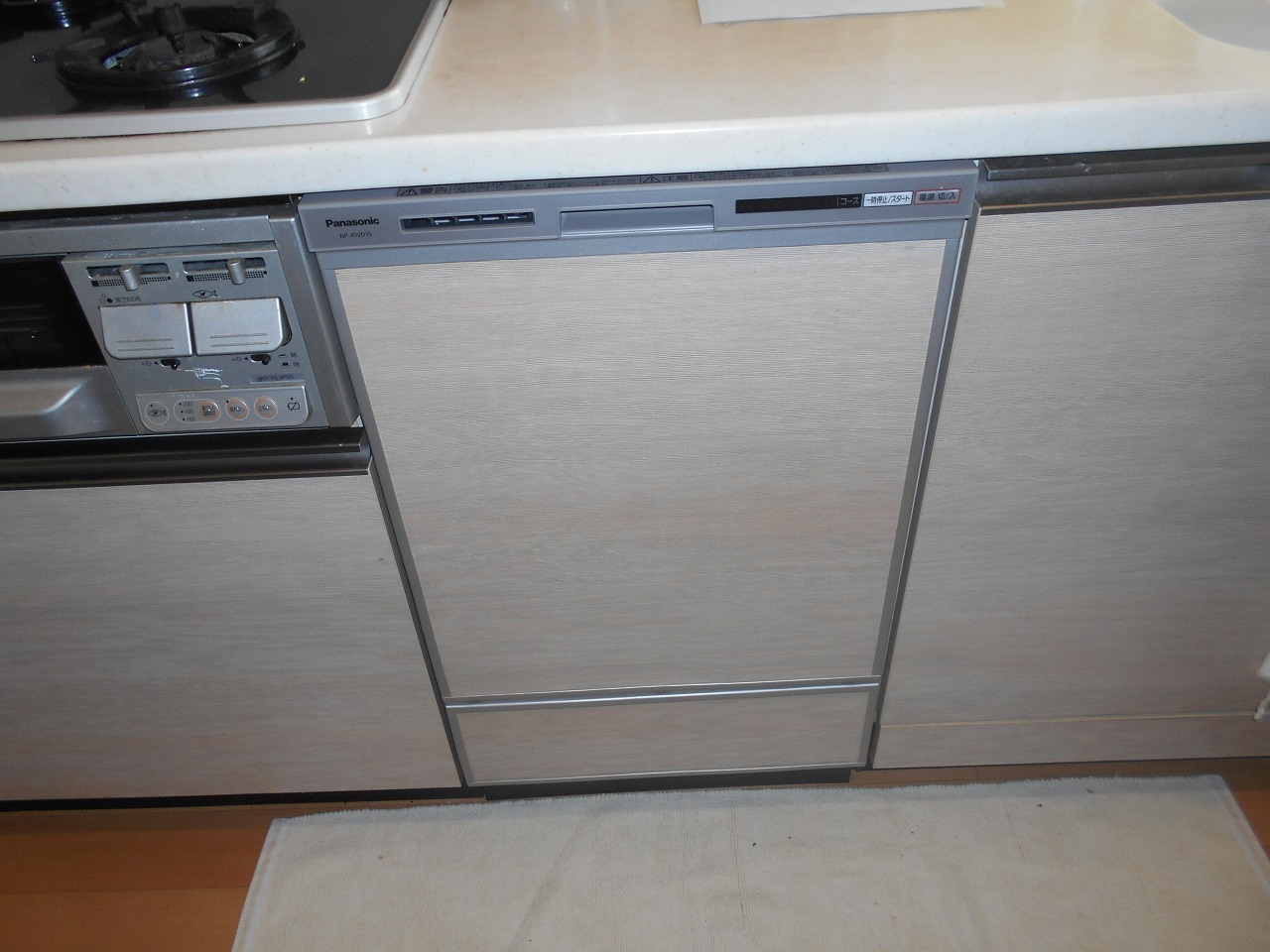 Panasonic製食器洗い乾燥機 NP-45VD7S
