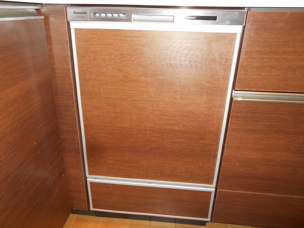 Panasonic製食器洗い乾燥 NP-45MD8S　
