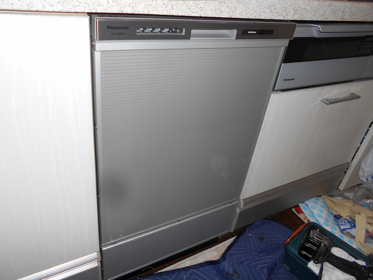 Panasonic製食器洗い乾燥機 NP-45MD8S