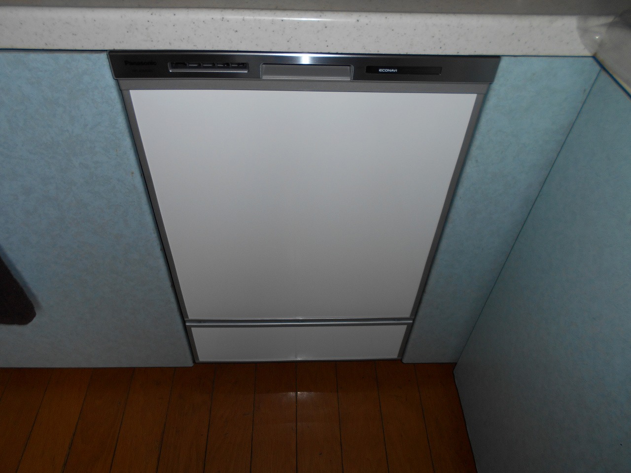 Panasonic製食器洗い乾燥機 NP-45MD8S