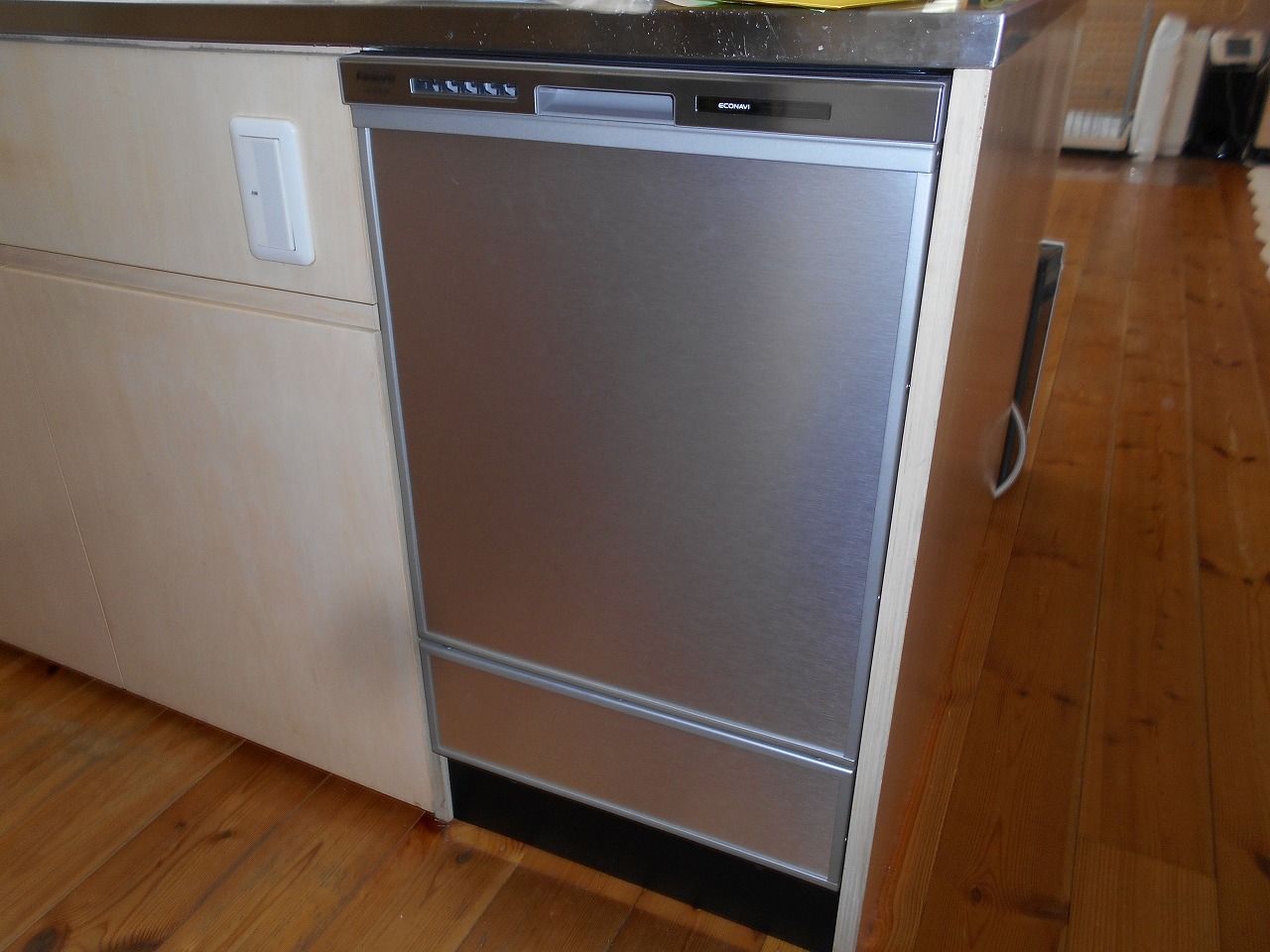 Panasonic製食器洗い乾燥機 NP-45MD8S