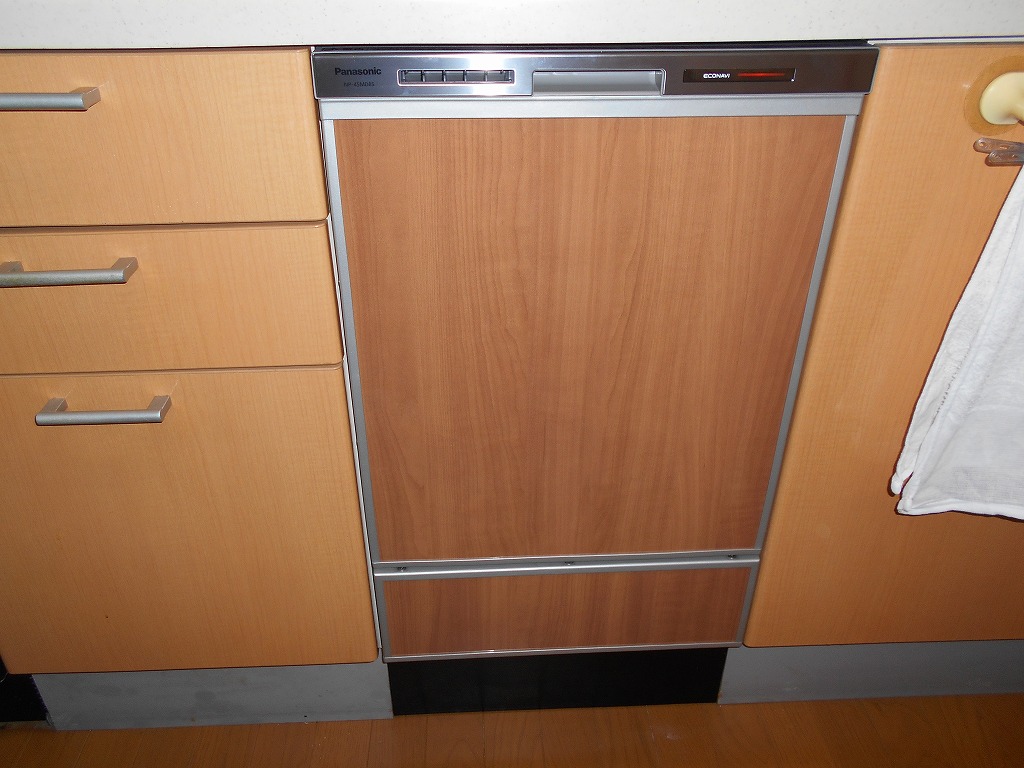 Panasonic製食器洗い乾燥機 NP-45MD8S
