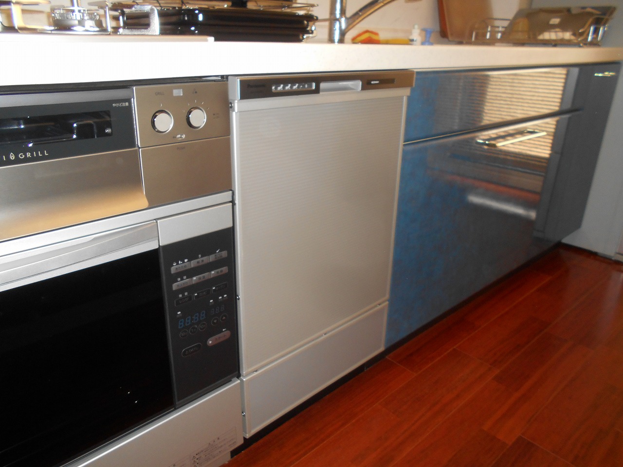 Panasonic製食器洗い乾燥機 NP-45MD8S