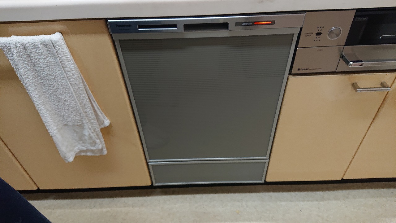 Panasonic製食器洗い乾燥機 NP-45MD8S