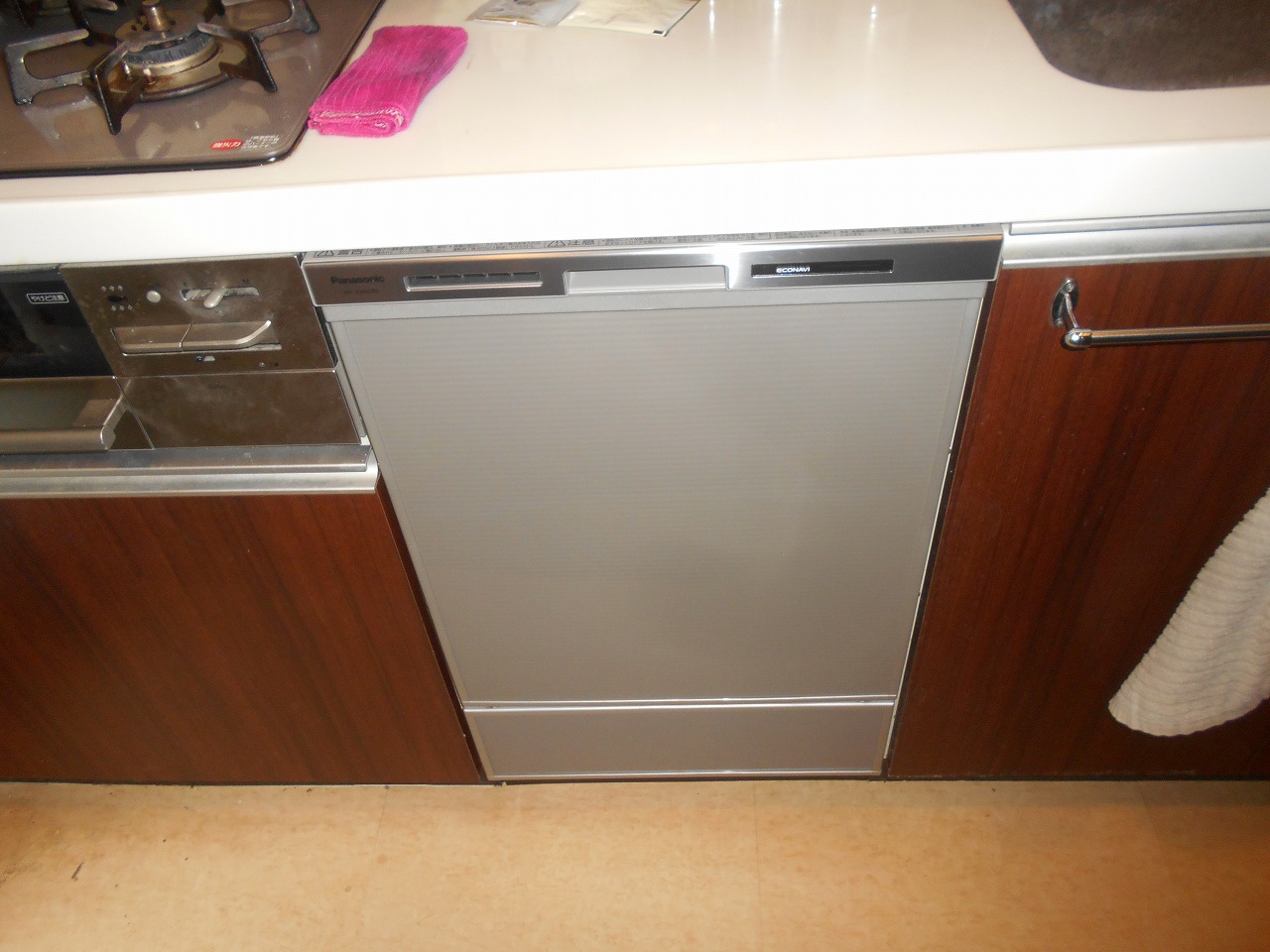 Panasonic製食器洗い乾燥機 NP-45MD8S