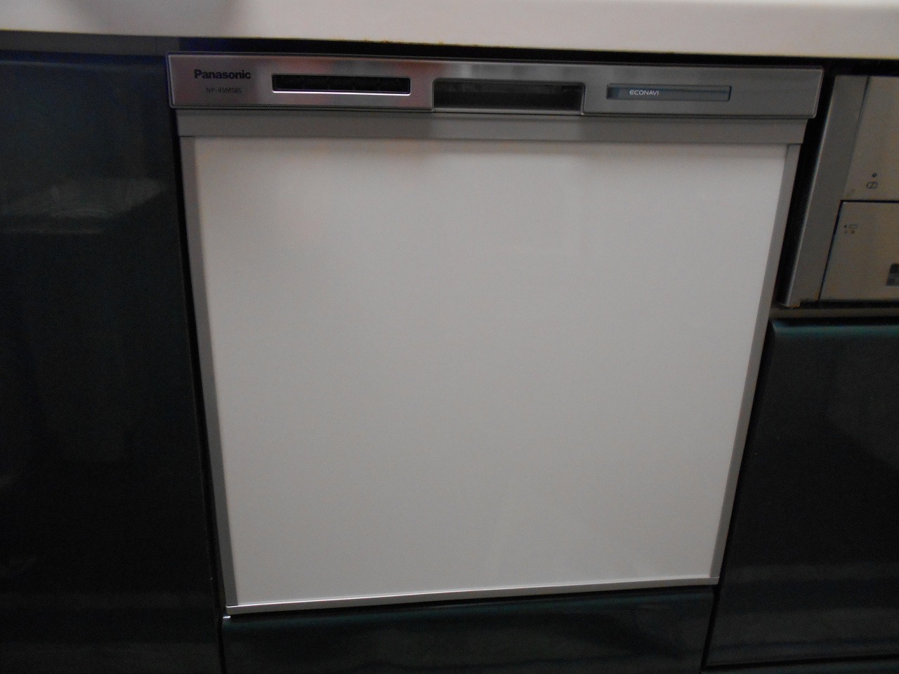 Panasonic製食器洗い乾燥機 NP-45MS8S
