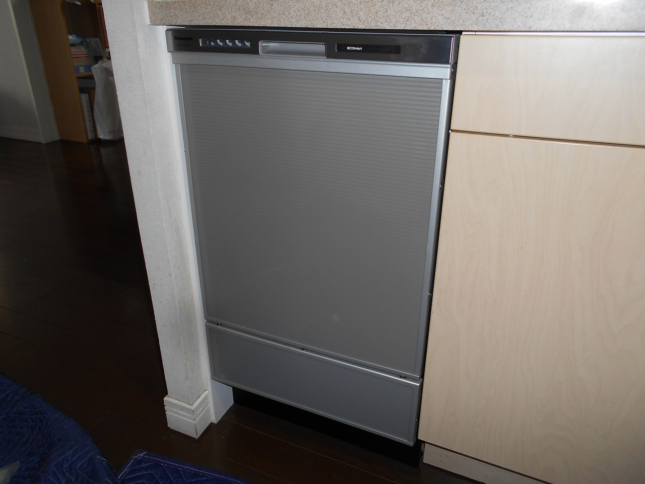 Panasonic製食器洗い乾燥機 NP-45MD8S