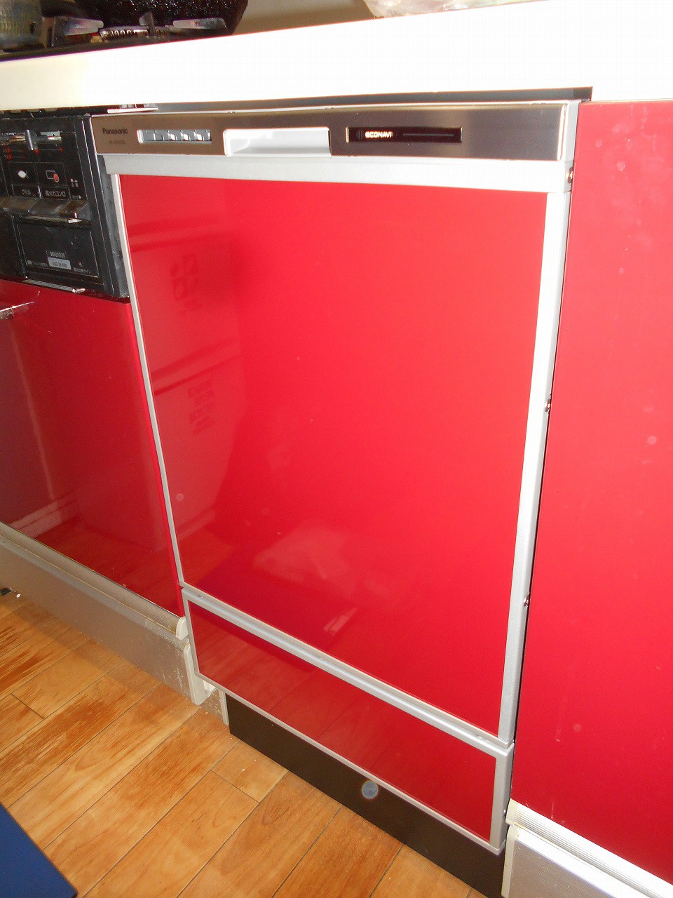 Panasonic製食器洗い乾燥機 NP-45MD8S