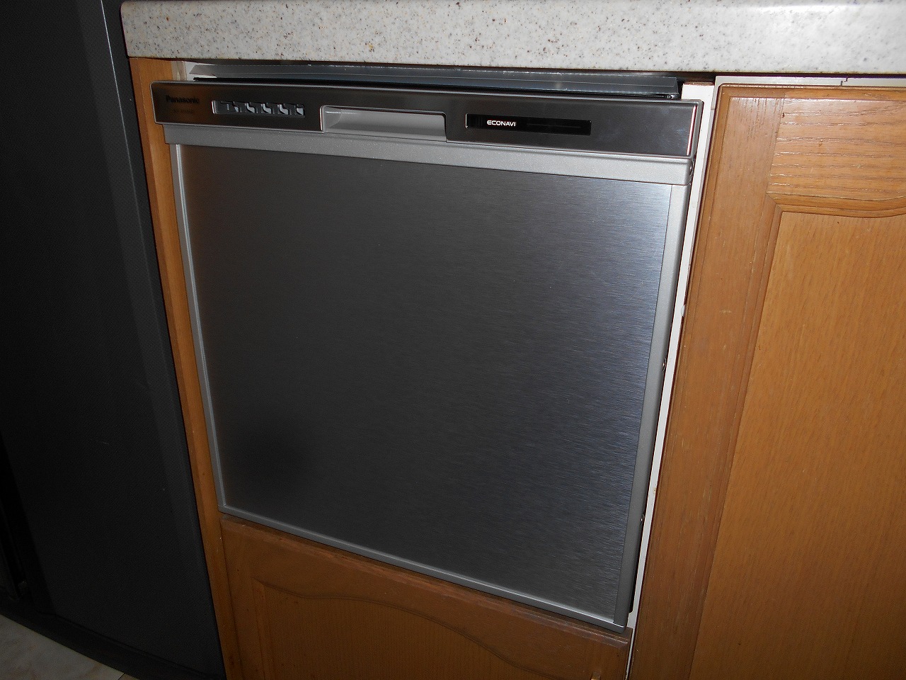 Panasonic製食器洗い乾燥機 NP-45MS8S