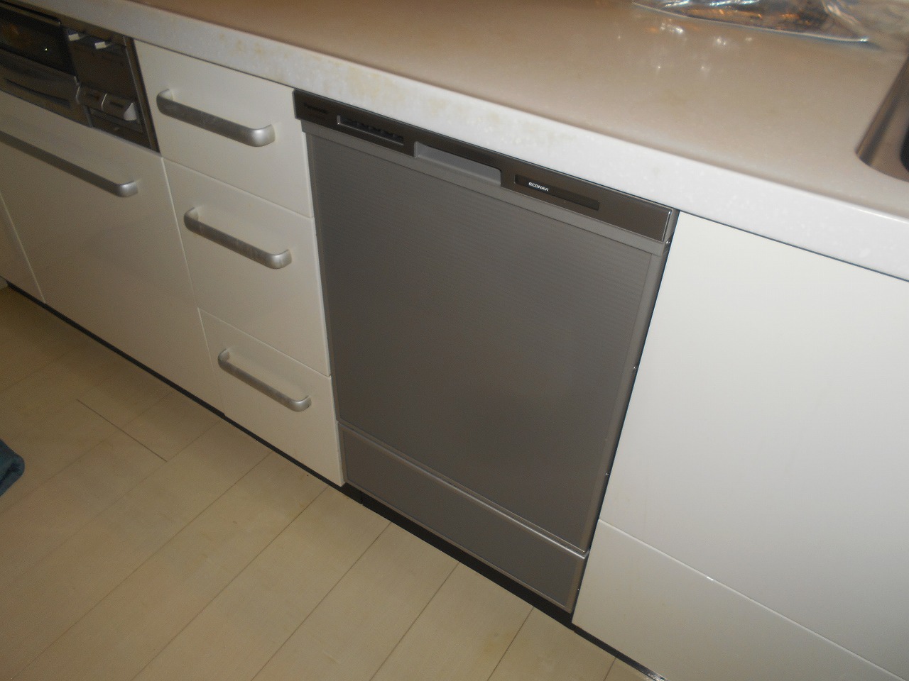 Panasonic製食器洗い乾燥機 NP-45MD8S