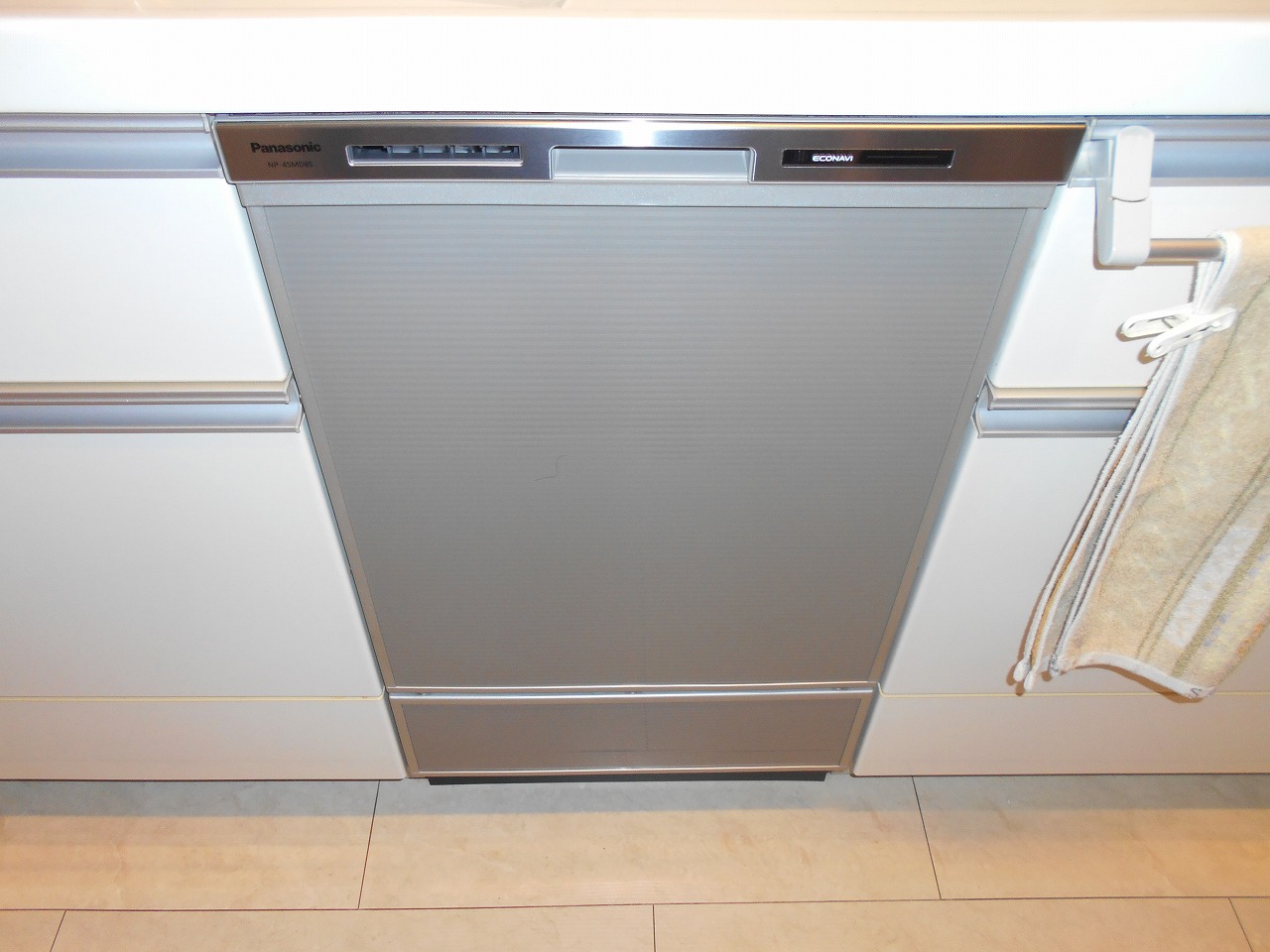 Panasonic製食器洗い乾燥機 NP-45MD8S