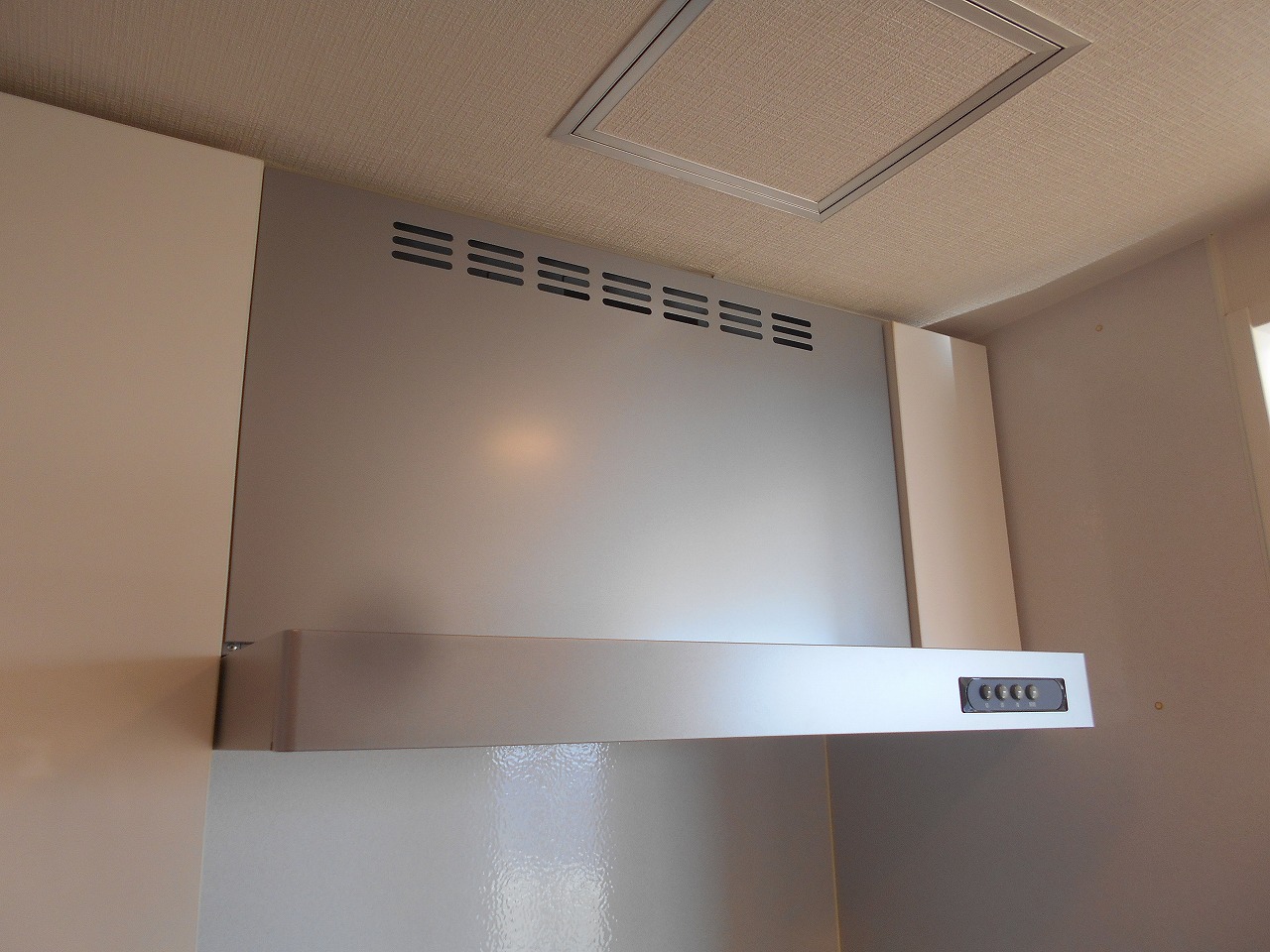 富士工業製レンジフード USR-3A-751V/L SI