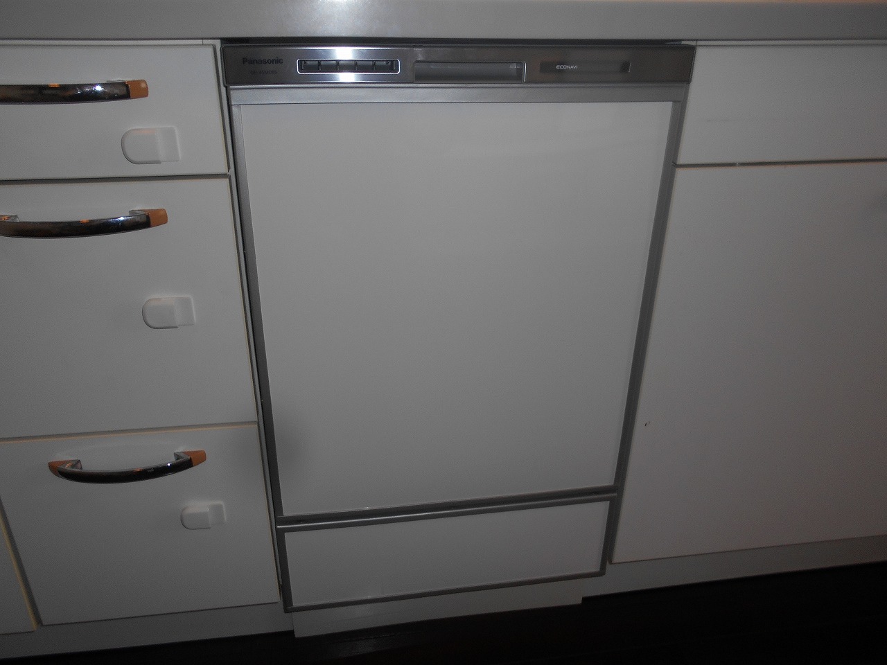 Panasonic製食器洗い乾燥機 NP-45MD8S