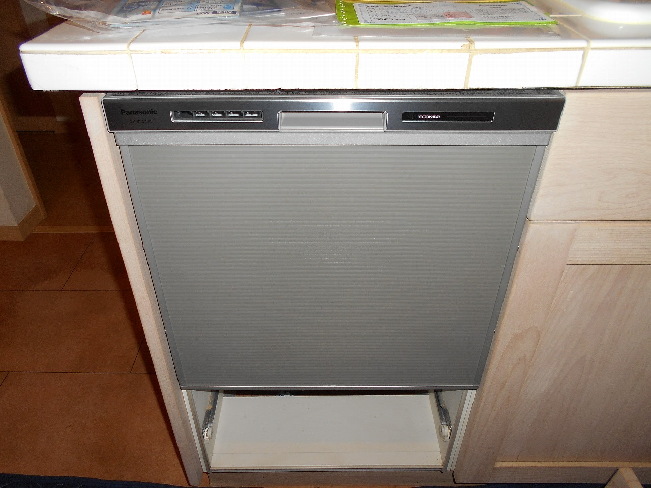 Panasonic製食器洗い乾燥機 NP-45MS8S