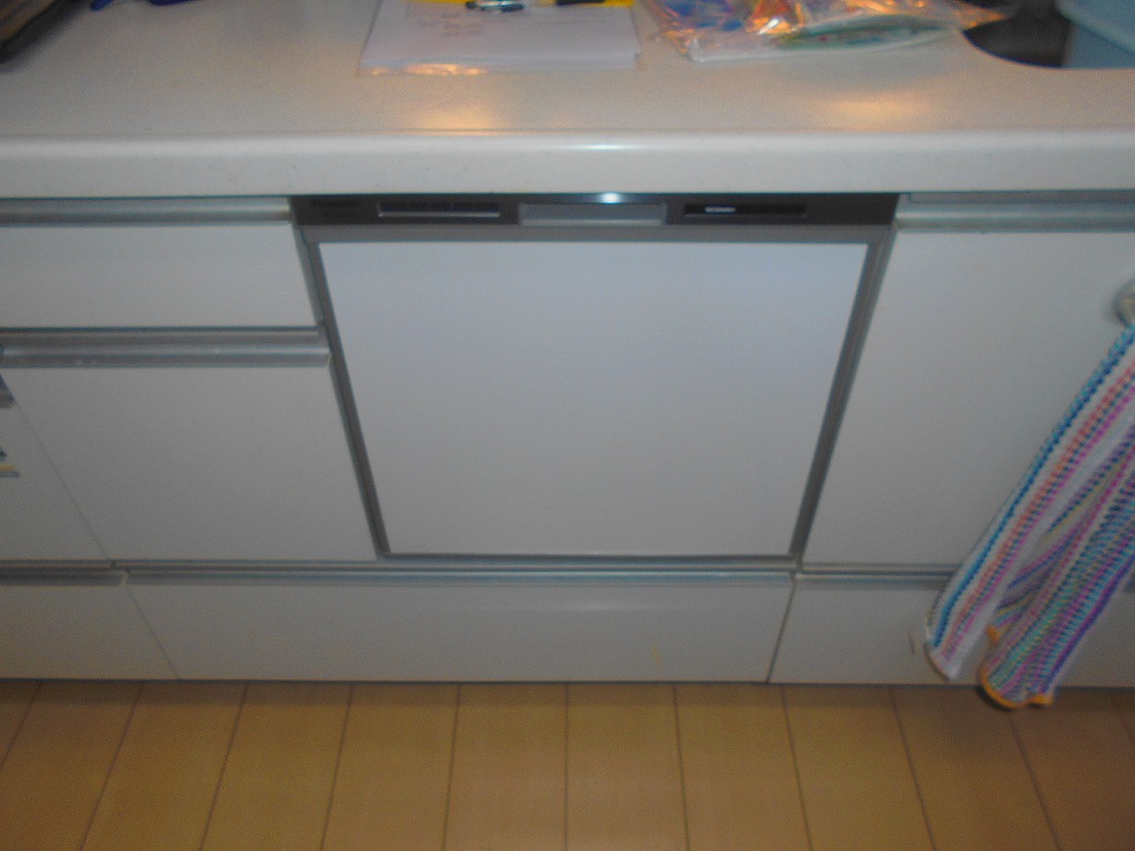 Panasonic製食器洗い乾燥機 NP-45MS8S