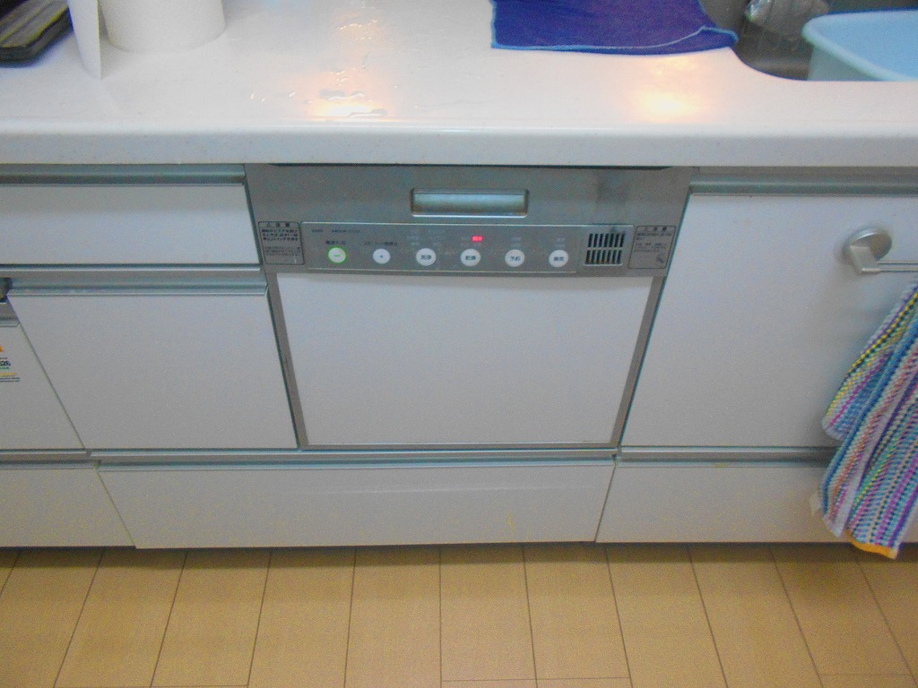 EUF100　