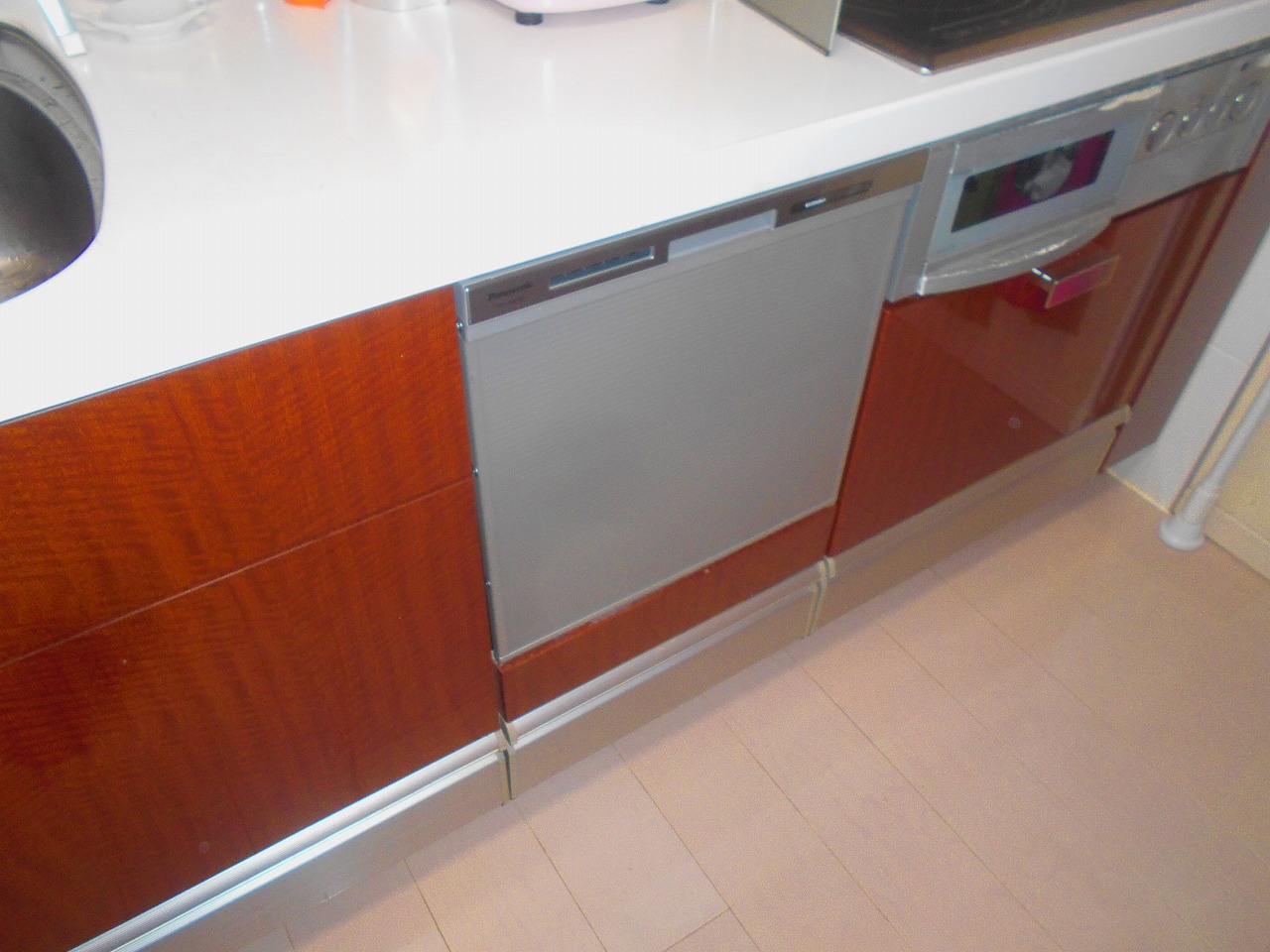 Panasonic製食器洗い乾燥機 NP-45MS8S