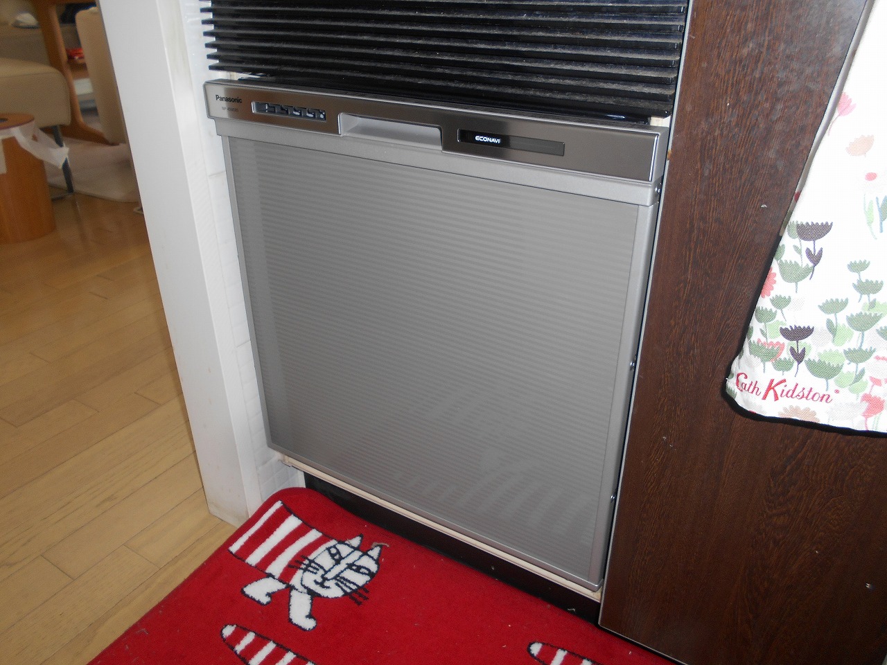 Panasonic製食器洗い乾燥機 NP-45MS8S